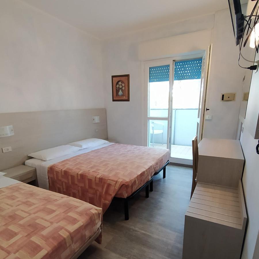 Capri 3*